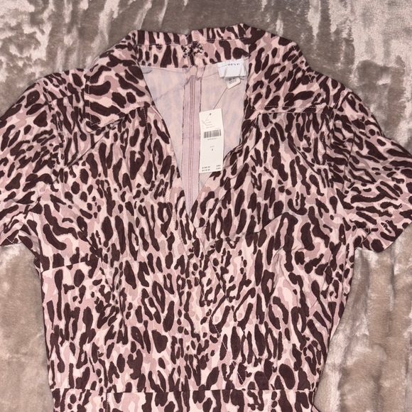 The Colette Wrap Jumpsuit by Maeve: Printed Linen Edition - Picture 4 of 7